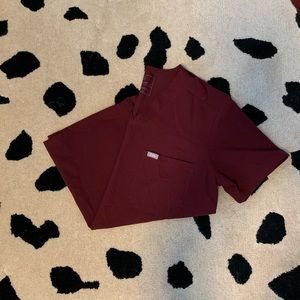 Figs men’s burgundy chisec three pocket scrub top